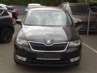 Gebraucht Skoda Rapid Joy 125 PS (91 kW) 2016 Schwarzmagic perleffekt Kleinwagen