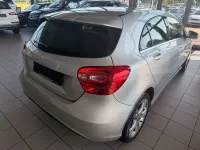 Gebraucht Mercedes A180 122 PS (89 kW) 2012 Silber Kleinwagen