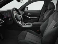 Neu BMW 330e M Sport 292 PS (214 kW) 2026 Schwarz Limousine
