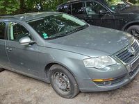 Gebraucht VW Passat 140 PS (102 kW) 2005 Silber Kombi