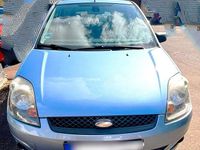 Gebraucht Ford Fiesta 70 PS (51 kW) 2006 Blau Kleinwagen