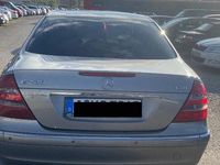 Gebraucht Mercedes E220 Elegance 150 PS (110 kW) 2003 Grau Limousine