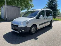 Gebraucht Peugeot TePee Active 92 PS (67 kW) 2012 Grau Limousine