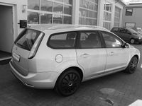 Gebraucht Ford Focus 101 PS (74 kW) 2010 Polarsilber metallic Kombi