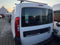 Gebraucht Fiat Doblò Basis 95 PS (69 kW) 2017 Colore esterno (weiß) Van / Kleinbus