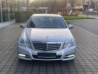 Gebraucht Mercedes E200 136 PS (100 kW) 2011 Silber Limousine