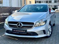 Gebraucht Mercedes A180 122 PS (89 kW) 2016 Silber Limousine