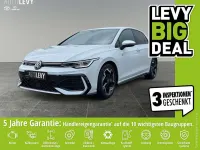 Gebraucht VW Golf VIII R-line 150 PS (110 kW) 2025 Pure white Limousine