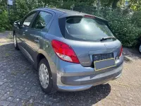 Gebraucht Peugeot 207 90 PS (66 kW) 2010 Lack grau thorium/metallic Limousine