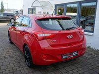 Gebraucht Hyundai i30 150 PS (110 kW) 2012 Rot Limousine