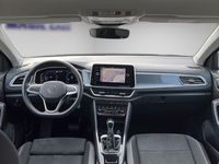 Gebraucht VW T-Roc Style 150 PS (110 kW) 2023 Deep black perleffekt (metallic) SUV