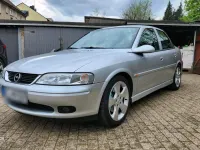 Begagnad Opel Vectra 101 HK (74 kW) 2001 Silver Sedan