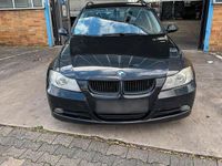 Gebraucht BMW 320 150 PS (110 kW) 2006 Schwarz Kombi