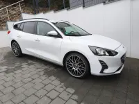 Używany Ford Focus Active 125 KM (91 kW) 2019 Biały Sedan/Limuzyna