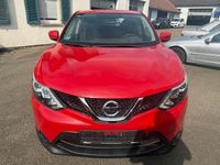 Gebraucht Nissan Qashqai 116 PS (85 kW) 2017 Rot SUV