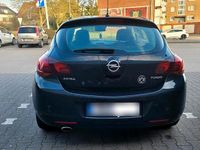 Gebraucht Opel Astra 140 PS (102 kW) 2010 Schwarz Limousine