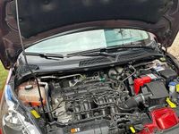 Gebraucht Ford Fiesta Trend 97 PS (71 kW) 2009 Orange Kleinwagen