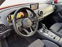 Gebraucht Audi A3 S-Line 190 PS (139 kW) 2018 Rot Limousine