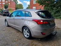 Gebraucht Hyundai i30 110 PS (80 kW) 2016 Silber Kombi