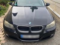 Gebraucht BMW 330 197 PS (144 kW) 2009 Schwarz Limousine