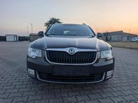 Gebraucht Skoda Superb 140 PS (102 kW) 2012 Braun Kombi