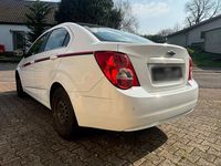 Gebraucht Chevrolet Aveo 101 PS (74 kW) 2012 Weiß Limousine