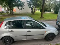 Usata Ford Fiesta 69 CV (50 kW) 2001 Argento Utilitaria