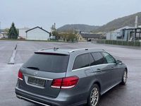 Gebraucht Mercedes E250 204 PS (150 kW) 2015 Grau Kombi