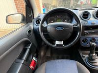 Gebraucht Ford Fiesta 60 PS (44 kW) 2007 Blau Kleinwagen