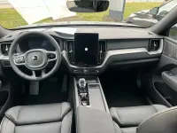 Neu Volvo XC60 Plus 455 PS (334 kW) 2025 Grau SUV