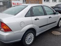 Gebraucht Ford Focus Ghia 116 PS (85 kW) 2000 Silber Limousine