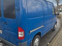Gebraucht Mercedes Sprinter 131 PS (96 kW) 2023 Blau Van