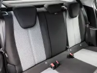 Gebraucht Opel Corsa Basis 75 PS (55 kW) 2024 Kristall silber Kleinwagen