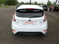 Gebraucht Ford Fiesta ST-Line 140 PS (102 kW) 2016 Frozen white Kleinwagen