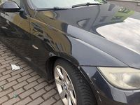 Gebraucht BMW 318 129 PS (94 kW) 2007 Schwarz Kombi