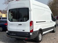 Gebraucht Ford Transit Trend 131 PS (96 kW) 2019 Weiß Van / Kleinbus