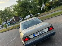 Gebraucht Mercedes E260 166 PS (122 kW) 1989 Gold Limousine