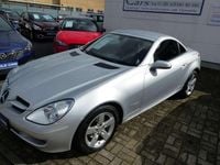 Second-hand Mercedes SLK200 163 CP (119 kW) 2006 Argintiu Cabrio