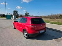 Gebraucht VW Golf VI 102 PS (75 kW) 2009 Rot Kleinwagen