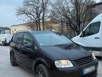 Gebraucht VW Touran 150 PS (110 kW) 2004 Schwarz Van / Kleinbus