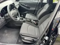 Gebraucht Hyundai i30 Select 131 PS (96 kW) 2019 Schwarz Limousine