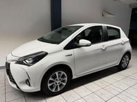 Gebraucht Toyota Yaris Hybrid 75 PS (55 kW) 2020 Weiß Limousine