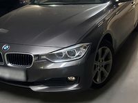 Gebraucht BMW 320 184 PS (135 kW) 2013 Grau Limousine