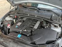 Gebraucht BMW 330 272 PS (200 kW) 2007 Grau Coupé