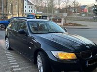 Gebraucht BMW 318 143 PS (105 kW) 2012 Schwarz Limousine