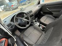 Gebraucht VW Golf IV 100 PS (73 kW) 2001 Weiß Kleinwagen