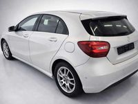 Gebraucht Mercedes A180 122 PS (89 kW) 2018 Polarsilber  metalliclack Kleinwagen
