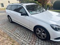 Gebraucht Mercedes E220 Avantgarde 194 PS (142 kW) 2017 Weiß Kombi