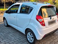 Gebraucht Chevrolet Spark 85 PS (62 kW) 2012 Weiß Kleinwagen
