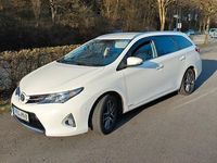 Gebraucht Toyota Auris 124 PS (91 kW) 2015 Weiß Limousine
